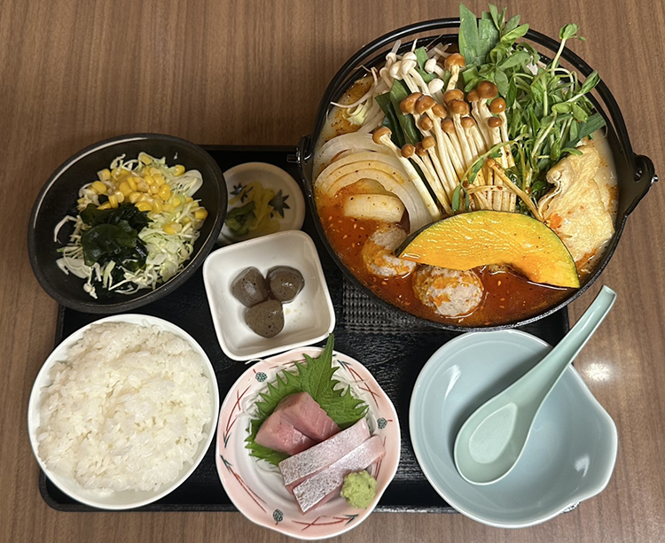 薬膳火鍋定食(赤)