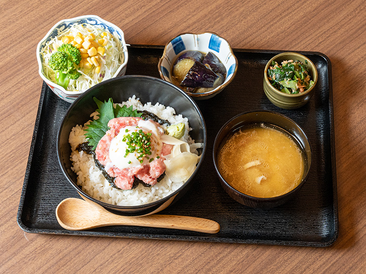 ネギトロユッケ丼